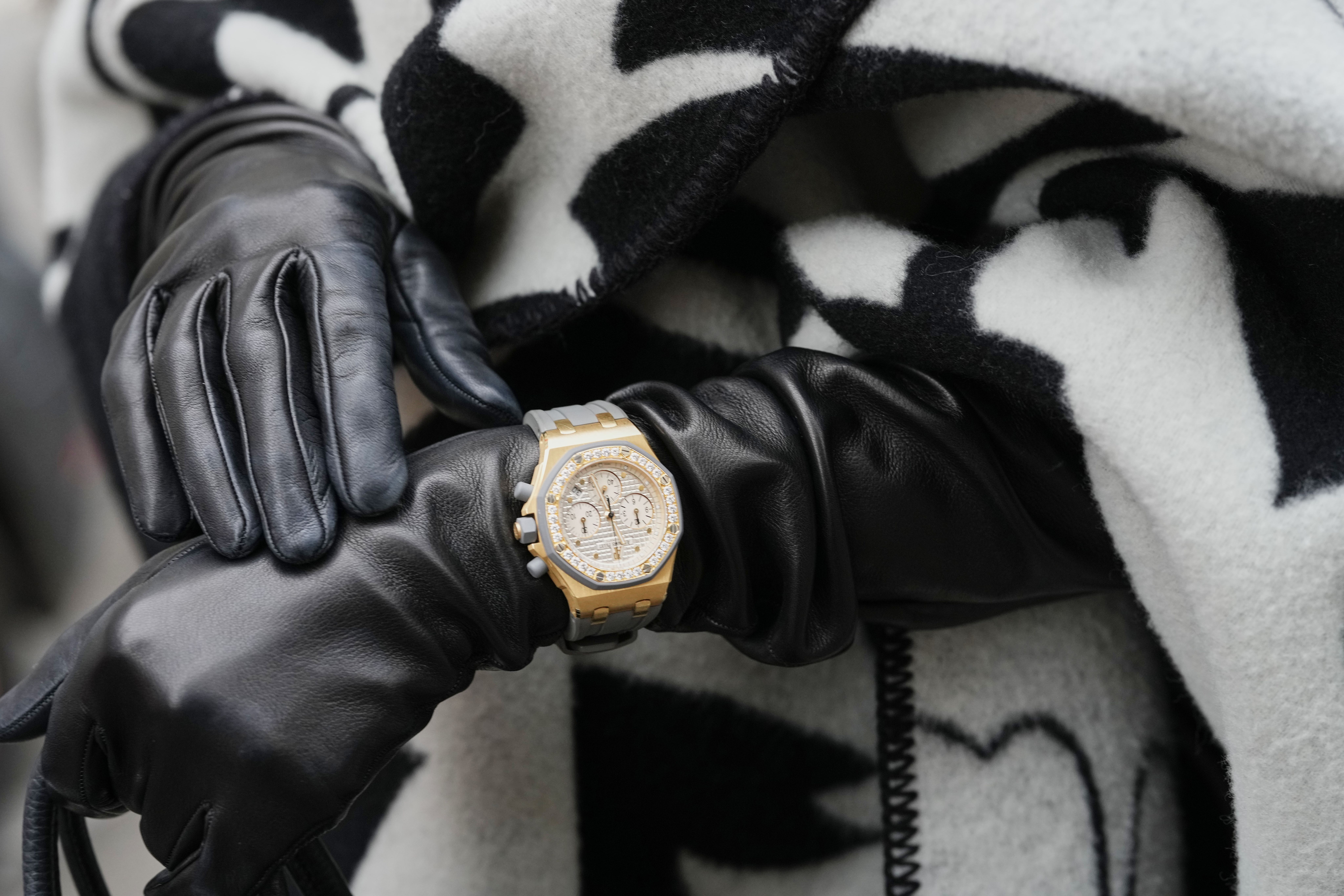 Abstract Watch Investment 2026: Independent Brands Outperforming Luxury Giants