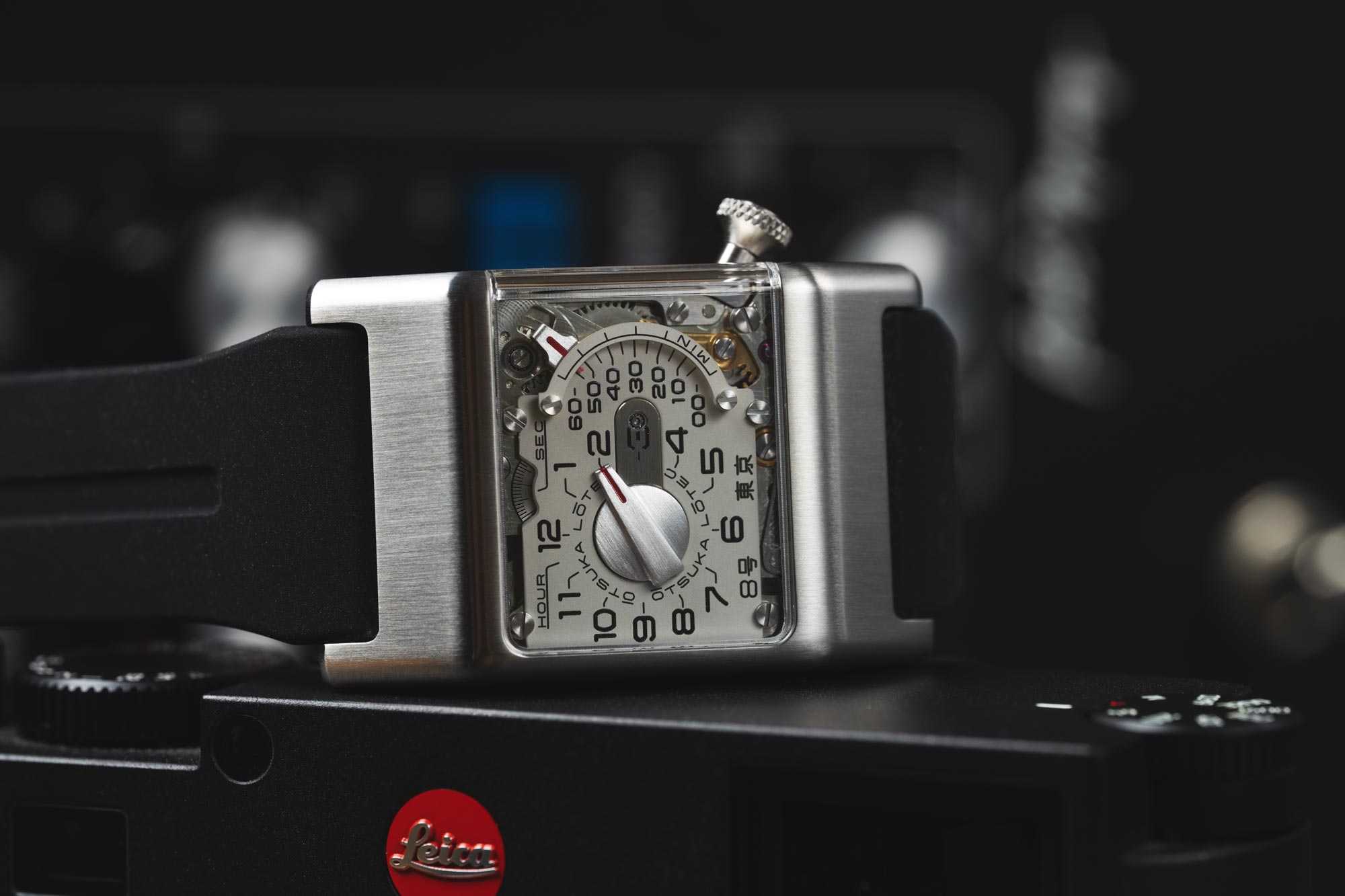 The 2026 Abstract Watch Trend: Why Minimalist Geometric Design is Dominating the Market