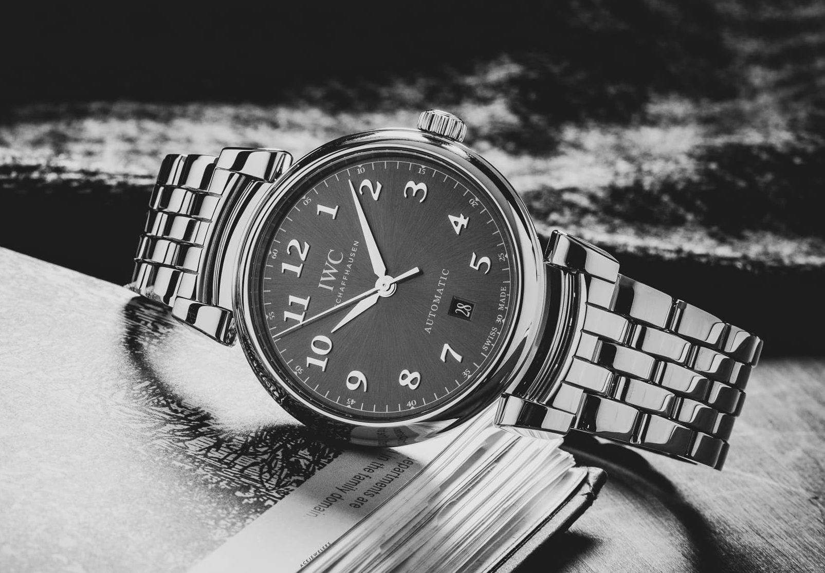 minimalist luxury watches